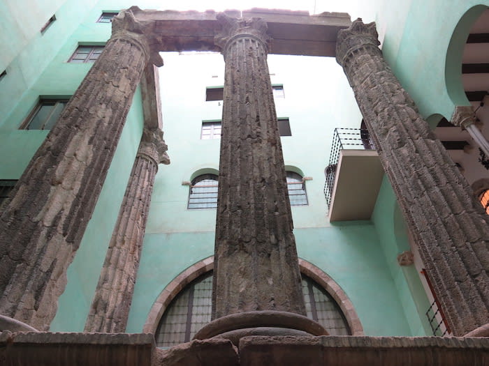 Muhba temple d'august - Roman tour in barcelona